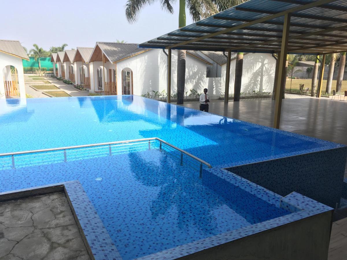 Vits Daman Devka Beach 外观 照片