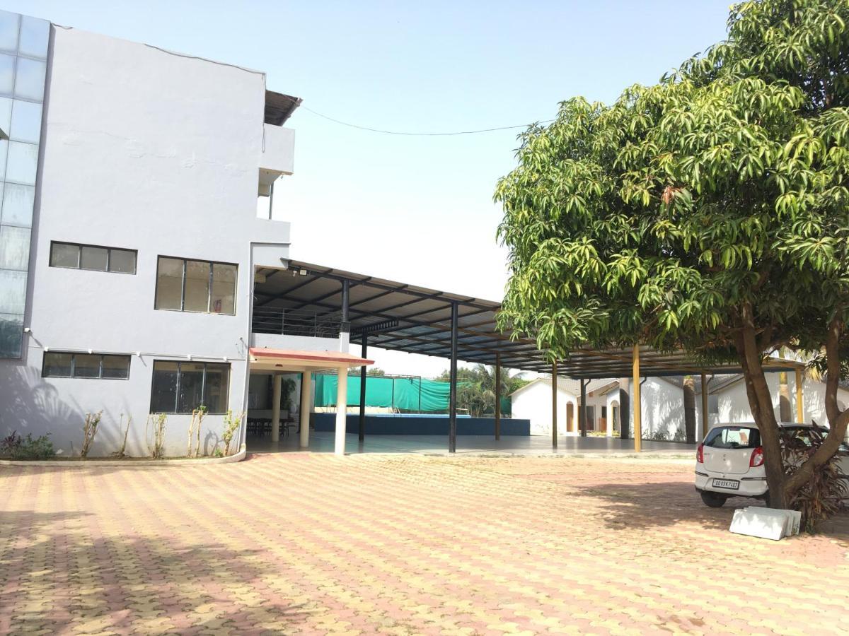 Vits Daman Devka Beach 外观 照片