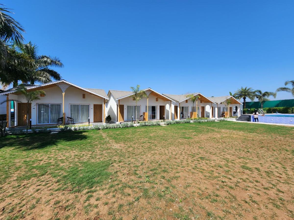 Vits Daman Devka Beach 外观 照片